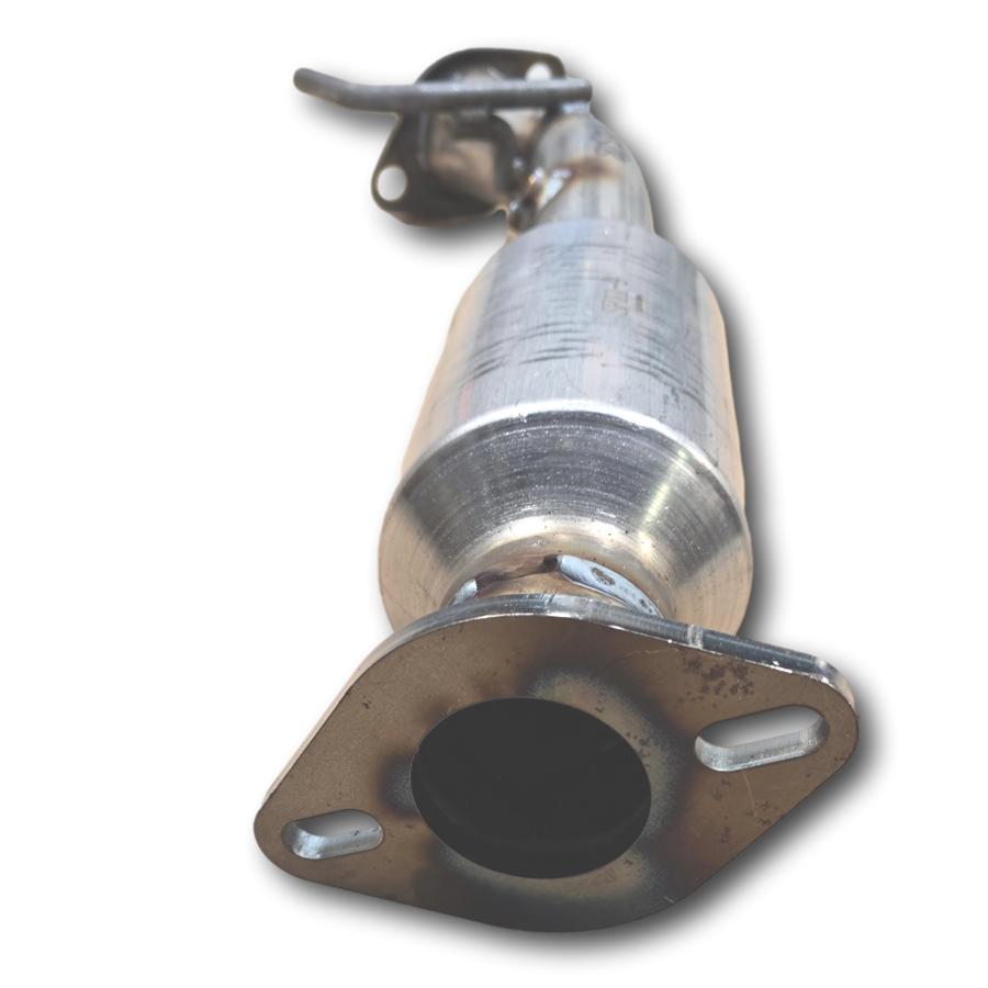 2015-2018 Chevrolet City Express 2.0L 4-Cylinder REAR Catalytic Converter OUTLET VIEW