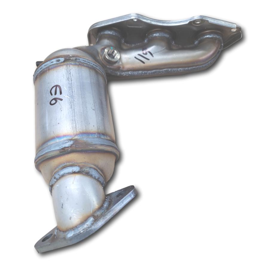 2007-2010 Toyota Sienna AWD Catalytic Converter bottom view